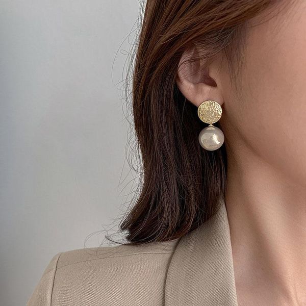 stud 2021 korean temperament metal champagne pearl earrings fashion simple versatile female jewelry gift, Golden;silver
stud 2021 korean temperament metal champagne pearl earrings fashion simple versatile female jewelry gift, Golden;silver