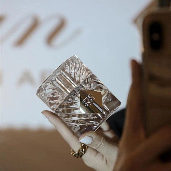 2021 arrival neutral perfume women spray man fragrance 50ml roses on ice angels share eau de parfum lasting long flavour fast delivery
2021 arrival neutral perfume women spray man fragrance 50ml roses on ice angels share eau de parfum lasting long flavour fast delivery