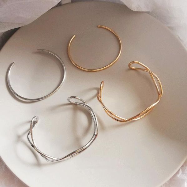 light luxury bracelet curved metallic feel niche design korean bersion of the fashion net red hand ornaments bangle, Black
light luxury bracelet curved metallic feel niche design korean bersion of the fashion net red hand ornaments bangle, Black