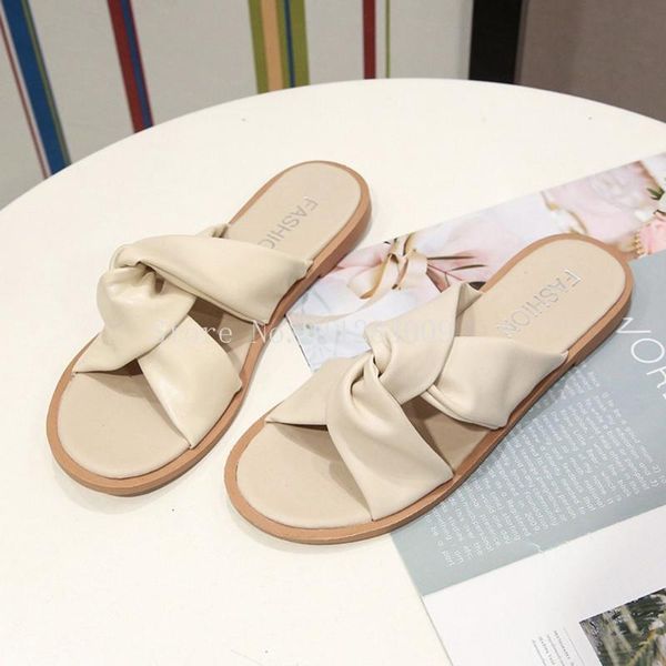 slippers women soft-bottomed summer sandals indoor outdoor flip-flops beach shoes woman zapatos mujer 2021, Black 
slippers women soft-bottomed summer sandals indoor outdoor flip-flops beach shoes woman zapatos mujer 2021, Black