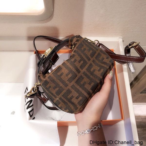 2020 new fashion shopping bag luxury women canvas handbag brand large tote bag ladies tote handbag shoulder bag min
2020 new fashion shopping bag luxury women canvas handbag brand large tote bag ladies tote handbag shoulder bag min
