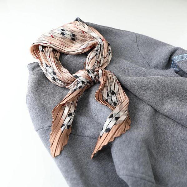 Scarves Designer Korean Pleated Scarfs Plaid Printing Neck Cover Scarf For Ladies Kerchief Top Quality Silk Bandana 42X94CM
Scarves Designer Korean Pleated Scarfs Plaid Printing Neck Cover Scarf For Ladies Kerchief Top Quality Silk Bandana 42X94CM