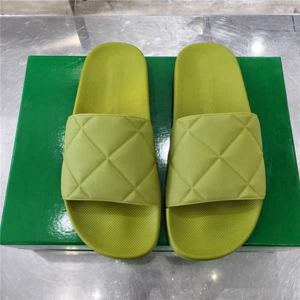 rubber slippers for men wear trend antiskid deodorant waterproof outdoor fashion beach flip v cr7n, Black
rubber slippers for men wear trend antiskid deodorant waterproof outdoor fashion beach flip v cr7n, Black