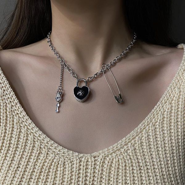 chokers mogaku designer fashion necklace heart lock clavicle necklaces for women key pendants jewelry hiphop rock punk cuban accessories, Golden;silver
chokers mogaku designer fashion necklace heart lock clavicle necklaces for women key pendants jewelry hiphop rock punk cuban accessories, Golden;silver