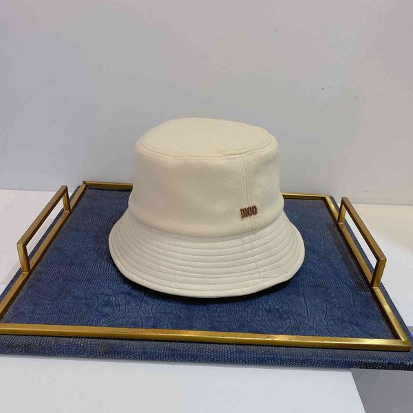 factory wholesale 50% off family ~ correct version 21 autumn and winter new leather fabric fisherman's hat is fashionable, light, luxur, Blue;gray
factory wholesale 50% off family ~ correct version 21 autumn and winter new leather fabric fisherman's hat is fashionable, light, luxur, Blue;gray