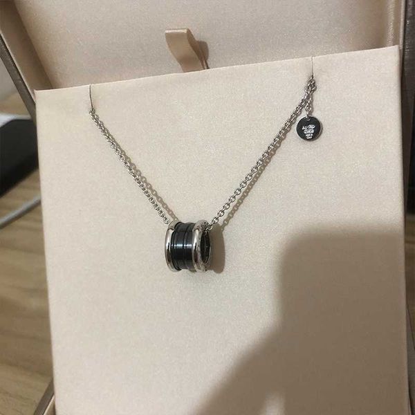women's 925 sterling silver black ceramic necklace, exquisite luxury jewelry of couple designer, self-made clavicle chain
women's 925 sterling silver black ceramic necklace, exquisite luxury jewelry of couple designer, self-made clavicle chain