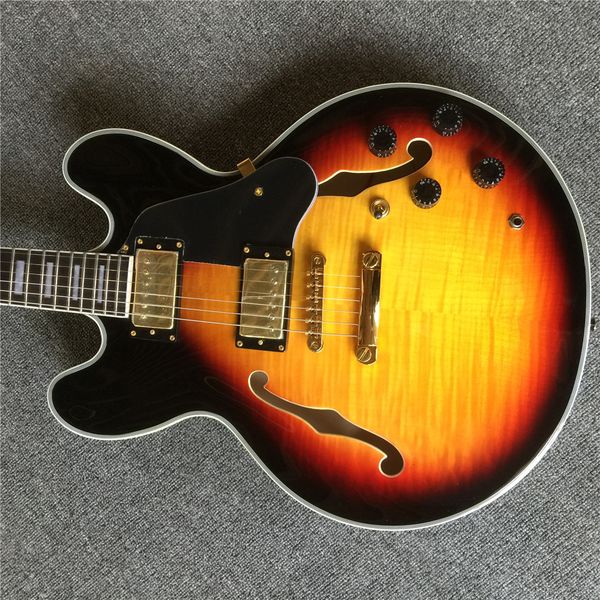 electric guitar 3ts jazz gutiar, semi hollow body 335 quality guitar, semi-glossy, light aged
electric guitar 3ts jazz gutiar, semi hollow body 335 quality guitar, semi-glossy, light aged