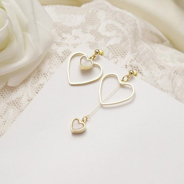 korean shell stud earrings for women hollow heart earring fashion ear jewelry elegant wedding gift 2021, Golden;silver
korean shell stud earrings for women hollow heart earring fashion ear jewelry elegant wedding gift 2021, Golden;silver