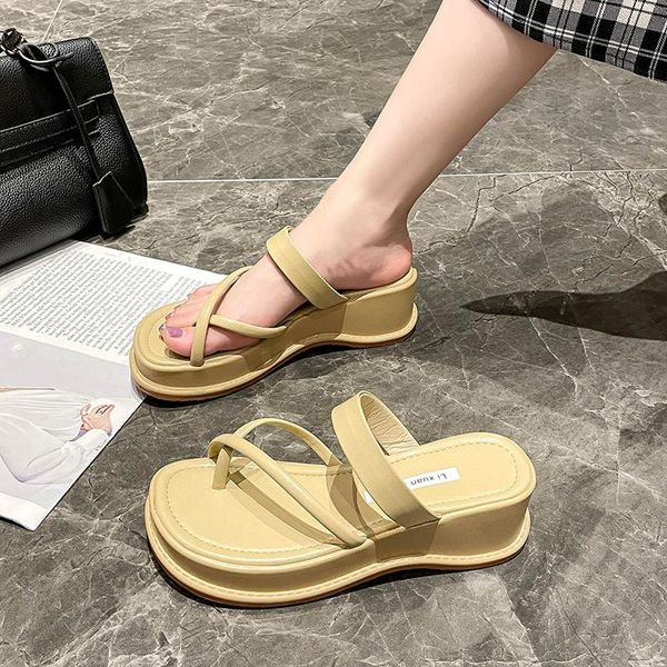 slippers shoes woman 2021 female luxury slides rubber flip flops med platform summer designer hawaiian flat scandals fashion, Black
slippers shoes woman 2021 female luxury slides rubber flip flops med platform summer designer hawaiian flat scandals fashion, Black