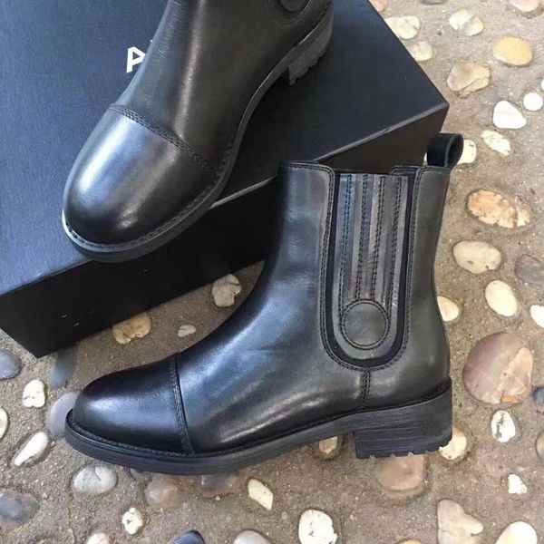 2022 thick heel famous brand women's shoes fashion martin boots new cowhide solid color elastic sleeve short one foot european and amer, Black
2022 thick heel famous brand women's shoes fashion martin boots new cowhide solid color elastic sleeve short one foot european and amer, Black