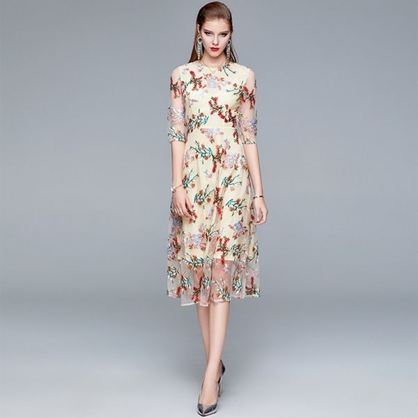fashion runway summer flower embroidery dress women lace mesh half sleeve dress slim female elegant midi party dresses 210514, Black;gray
fashion runway summer flower embroidery dress women lace mesh half sleeve dress slim female elegant midi party dresses 210514, Black;gray