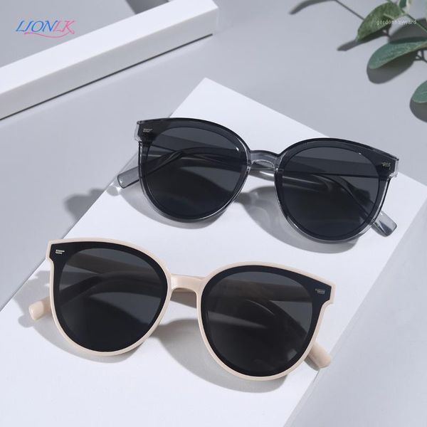 sunglasses lionlk fashion cat eye oversized ladies luxury retro brand design big frame uv400 sun glasses black beige grey 2021, White;black
sunglasses lionlk fashion cat eye oversized ladies luxury retro brand design big frame uv400 sun glasses black beige grey 2021, White;black