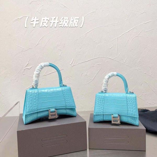 women luxurys designers handbag 2021 hourglass head layer leather crocodile fashion retro hand-held messenger bag
women luxurys designers handbag 2021 hourglass head layer leather crocodile fashion retro hand-held messenger bag