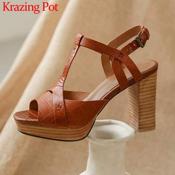 dress shoes krazing pot 2021 summer vintage natural leather peep toe super high heels buckle strap lady catwalk sandals women l13, Black
dress shoes krazing pot 2021 summer vintage natural leather peep toe super high heels buckle strap lady catwalk sandals women l13, Black