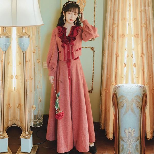 casual dresses 2021 fashion autumn and winter retro ruffled v-neck woolen vest dress two-piece, Black;gray
casual dresses 2021 fashion autumn and winter retro ruffled v-neck woolen vest dress two-piece, Black;gray