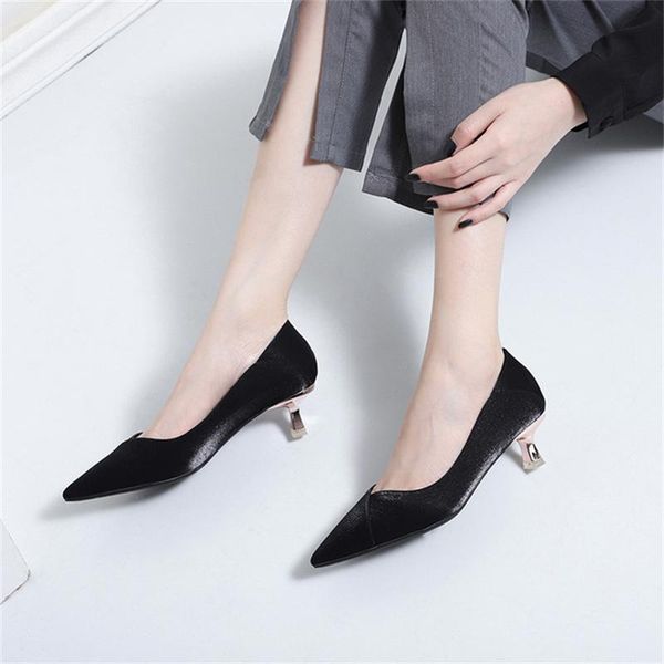 dress shoes women's belted heel stiletto 2021 work women satin mid-heel shallow mouth single, Black
dress shoes women's belted heel stiletto 2021 work women satin mid-heel shallow mouth single, Black