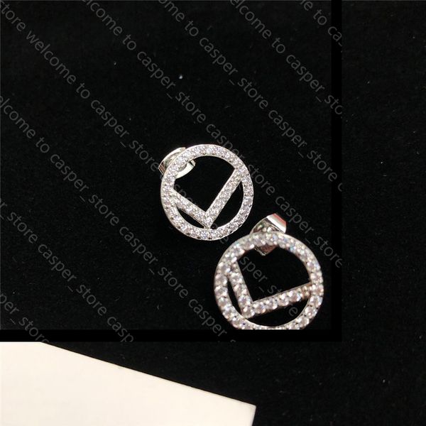 2021 fashion hoops earring luxurys designers earrings womens big circle simple earrings for woman brands gold ear stud aretes with9969528, Golden;silver
2021 fashion hoops earring luxurys designers earrings womens big circle simple earrings for woman brands gold ear stud aretes with9969528, Golden;silver