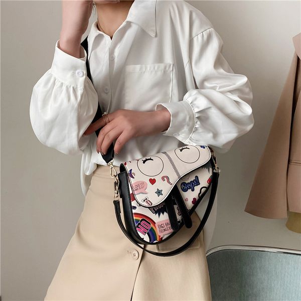 design jewelry beibei summer new style fashion graffiti saddle portable single shoulder diagonal women's bag
design jewelry beibei summer new style fashion graffiti saddle portable single shoulder diagonal women's bag