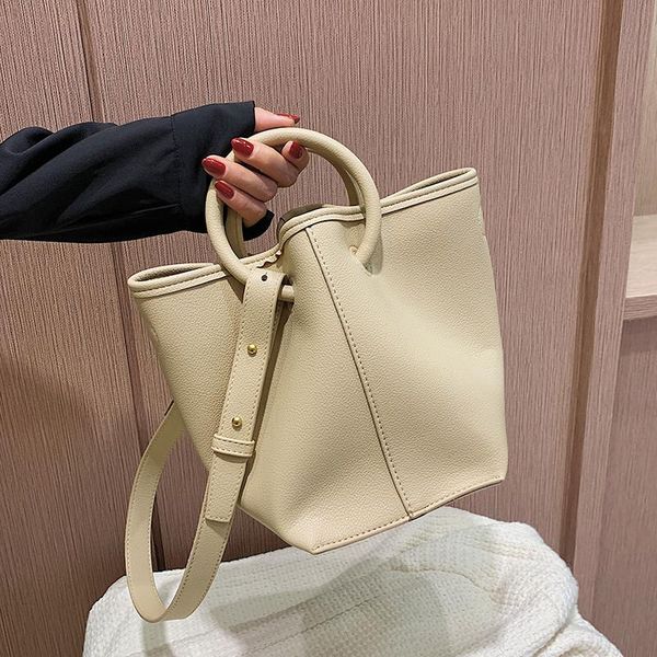 evening bags solid color tote bucket bag 2021 high-quality pu leather women's designer handbag large shoulder messenger
evening bags solid color tote bucket bag 2021 high-quality pu leather women's designer handbag large shoulder messenger