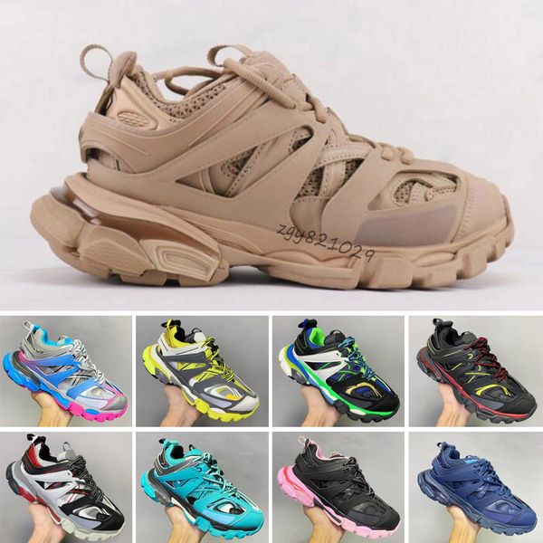 2021 paris 3.0 track s shoes clunky triple sneakers men women white pink 3m grey beige orange blue platform tess 18ss update version designe
2021 paris 3.0 track s shoes clunky triple sneakers men women white pink 3m grey beige orange blue platform tess 18ss update version designe