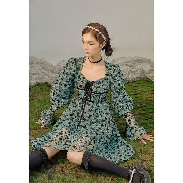 casual dresses 2021 early autumn dress hepburn style niche design v-neck floral lace up small foreign first love, Black;gray
casual dresses 2021 early autumn dress hepburn style niche design v-neck floral lace up small foreign first love, Black;gray
