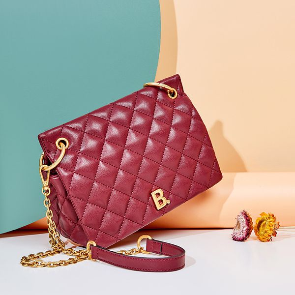 luxury herme handbags and storage way women's messenger cow leather fashion trend lingge chain 4pik
luxury herme handbags and storage way women's messenger cow leather fashion trend lingge chain 4pik