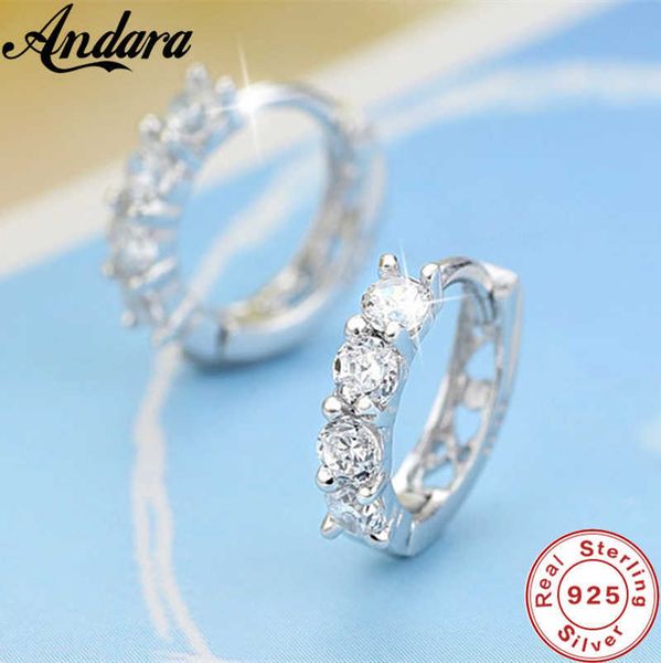 wholesale 925 sterling sier earrings inlaid with zircon for women wedding jewelry gifts, Golden
wholesale 925 sterling sier earrings inlaid with zircon for women wedding jewelry gifts, Golden