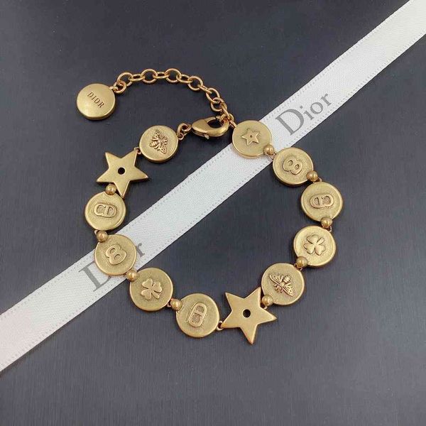 2021 new designer family high board net red thick chain double letter bracelet female hop personality fashion bracelet, Silver
2021 new designer family high board net red thick chain double letter bracelet female hop personality fashion bracelet, Silver