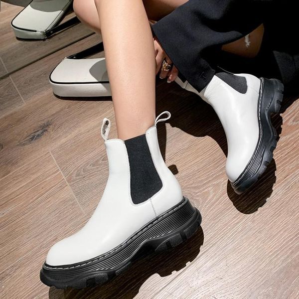 boots heel muffin sweet skin flat women's layer cow bottom round head comfortable and, Black
boots heel muffin sweet skin flat women's layer cow bottom round head comfortable and, Black