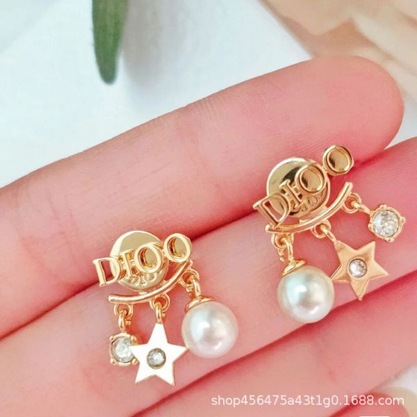 d's new letter pearl rhine-stone five pointed star women's simple and small design earrings s925 silver needle, Golden
d's new letter pearl rhine-stone five pointed star women's simple and small design earrings s925 silver needle, Golden
