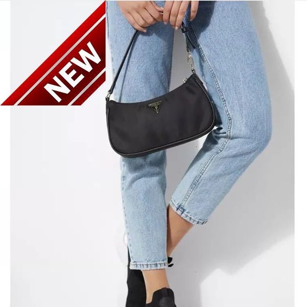 leisure gs new fashion armpit one shoulder messenger solid color candy neil long simple versatile bag
leisure gs new fashion armpit one shoulder messenger solid color candy neil long simple versatile bag