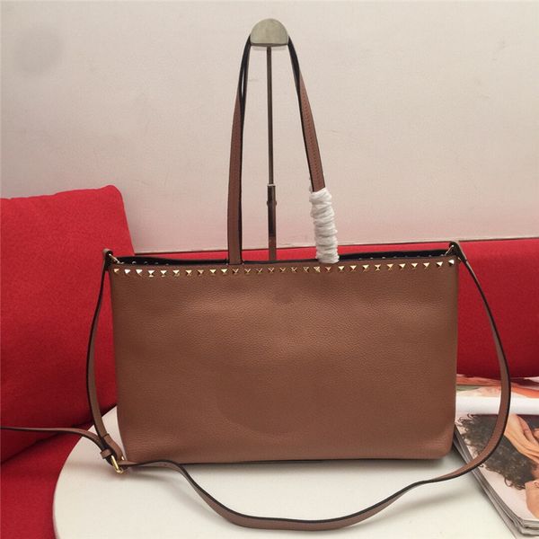 rivet large capacity shopping portable single shoulder cowhide bag straddle high end luxuryss designerss yw
rivet large capacity shopping portable single shoulder cowhide bag straddle high end luxuryss designerss yw