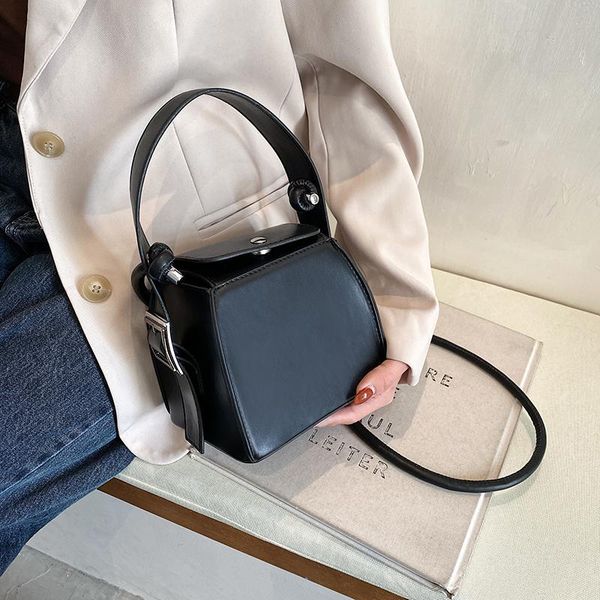 box design solid color pu leather mini crossbody bag for women 2021 female brand shoulder handbags and purses fashion totes bags
box design solid color pu leather mini crossbody bag for women 2021 female brand shoulder handbags and purses fashion totes bags