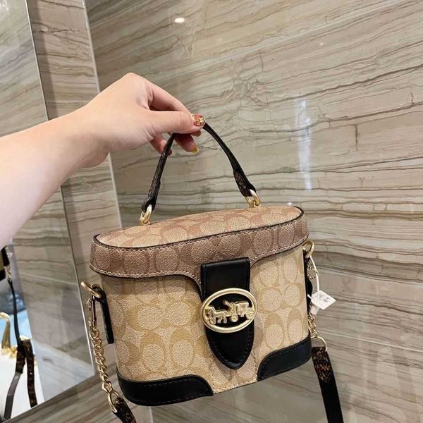 women luxurys designers bags 2021 designer handbags multi pochette crossbody bag zhouzhoubao123 louisbags_18 hanghhangbag hand s make-u 993x
women luxurys designers bags 2021 designer handbags multi pochette crossbody bag zhouzhoubao123 louisbags_18 hanghhangbag hand s make-u 993x