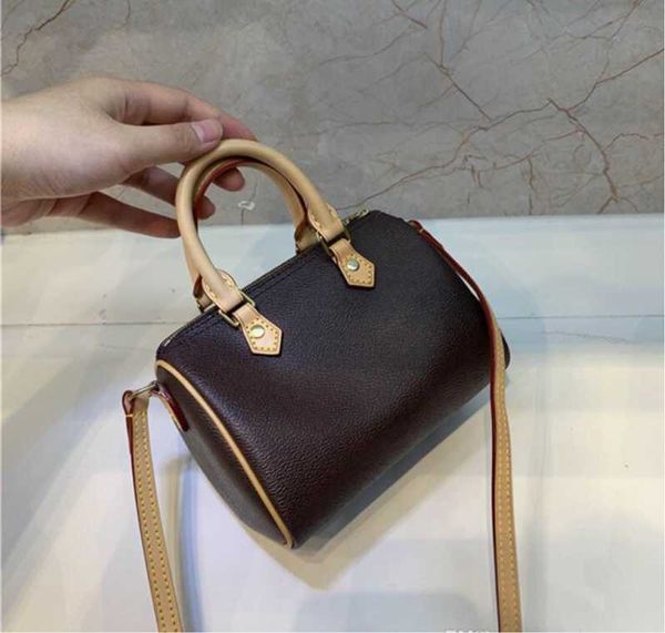 handbags purses travel duffle totes bags clutchbag leather handbag purse fashion bag women shoulderbags
handbags purses travel duffle totes bags clutchbag leather handbag purse fashion bag women shoulderbags