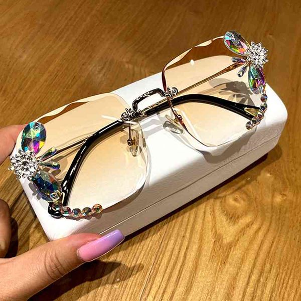 luxury designer sunglasses sunglasses women 2021 new fashon vinage sqaure luxury glasses rimless rhinesotne shades for women summer oculos, White;black
luxury designer sunglasses sunglasses women 2021 new fashon vinage sqaure luxury glasses rimless rhinesotne shades for women summer oculos, White;black