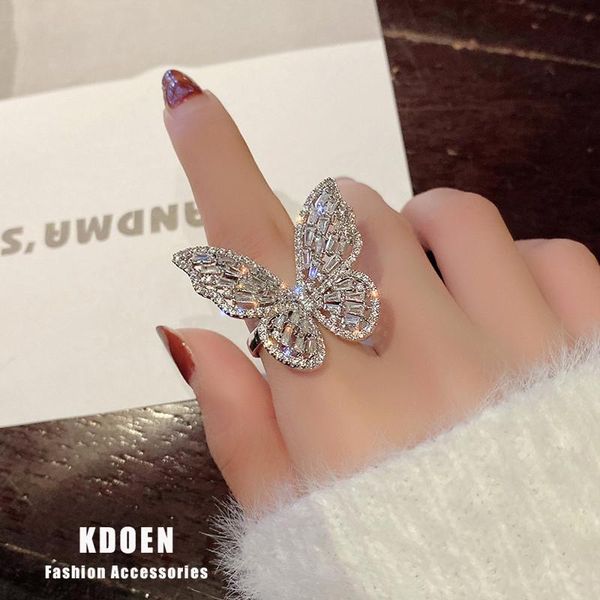 luxury and elegant zircon butterfly ring fashion exaggeration nightclub finger jewelry temperament shining women rings cluster, Golden;silver
luxury and elegant zircon butterfly ring fashion exaggeration nightclub finger jewelry temperament shining women rings cluster, Golden;silver
