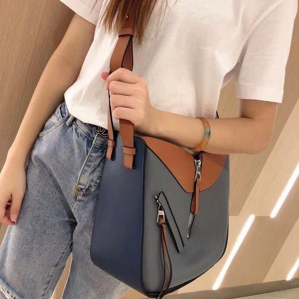 evening bags kk fashion hammock mini drawstring color matching large capacity side zipper portable messenger bag double wing shoulder
evening bags kk fashion hammock mini drawstring color matching large capacity side zipper portable messenger bag double wing shoulder