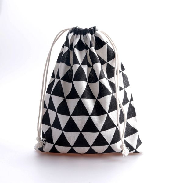 favor holders 19 * 24cm cotton drawstring pockets black and white fine fabric pocket eco-friendly dyeing portable cottons bag
favor holders 19 * 24cm cotton drawstring pockets black and white fine fabric pocket eco-friendly dyeing portable cottons bag