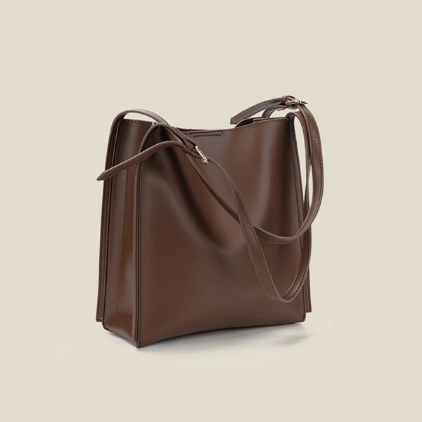 korean women's simple bucket bag 2021 new niche design pu soft leather single shoulder large capacity brown bag g45s
korean women's simple bucket bag 2021 new niche design pu soft leather single shoulder large capacity brown bag g45s