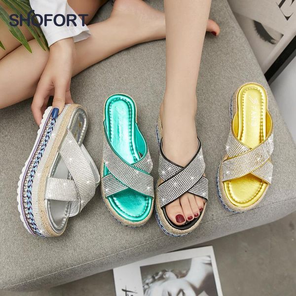 slippers shofort indoor slides women 2021 fashion solid color rhinestone all-match shoes for flat with heighten platform sandals, Black
slippers shofort indoor slides women 2021 fashion solid color rhinestone all-match shoes for flat with heighten platform sandals, Black