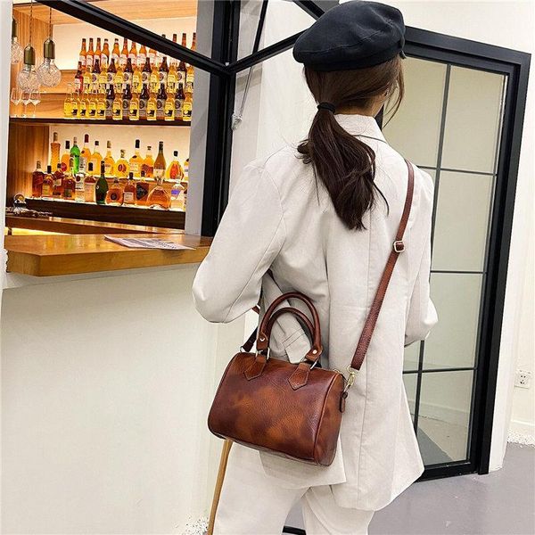 evening bags fashion messenger pillow bag female soft leather stitching pattern european and american trendy handbag retro shoulder
evening bags fashion messenger pillow bag female soft leather stitching pattern european and american trendy handbag retro shoulder