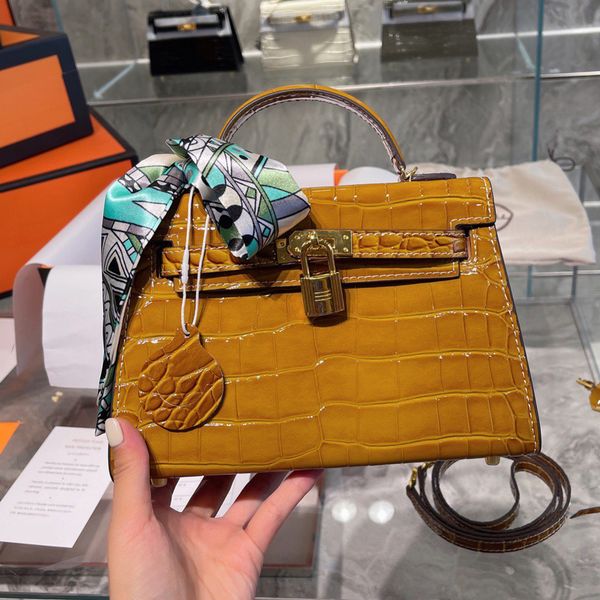 luxury designer france brand classic totes bags high quatity genuine leather women handbag fashion elling alligator horse handbags designers
luxury designer france brand classic totes bags high quatity genuine leather women handbag fashion elling alligator horse handbags designers