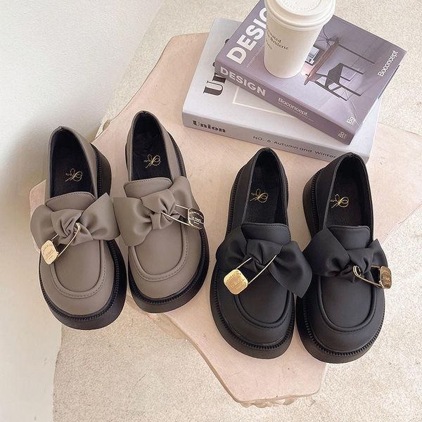 dress shoes 2021 autumn casual women slip on flats comfortable round toe platform woman solid color soft pu leather loafers, Black
dress shoes 2021 autumn casual women slip on flats comfortable round toe platform woman solid color soft pu leather loafers, Black