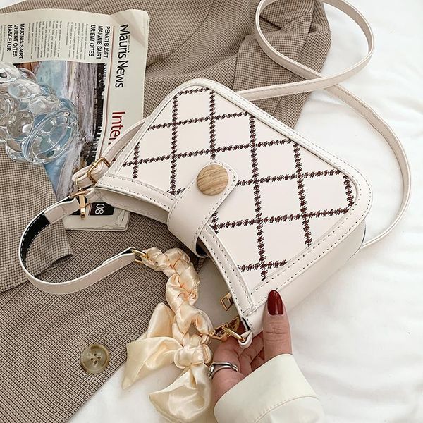 shoulder bags niche design women's bag 2021 crossbody square summer advanced armpit dual-use width: 23cm
shoulder bags niche design women's bag 2021 crossbody square summer advanced armpit dual-use width: 23cm