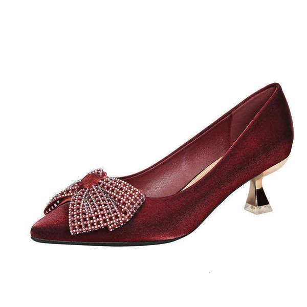 french satin xiuhe wedding drs two wear sho 2021 bride single women's bow red high heels
french satin xiuhe wedding drs two wear sho 2021 bride single women's bow red high heels