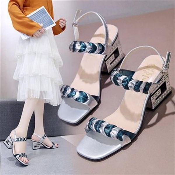 sandals 2021summer fashionable ladies square toe chunky heel high heels women block buckle open ankle-strap a540, Black
sandals 2021summer fashionable ladies square toe chunky heel high heels women block buckle open ankle-strap a540, Black