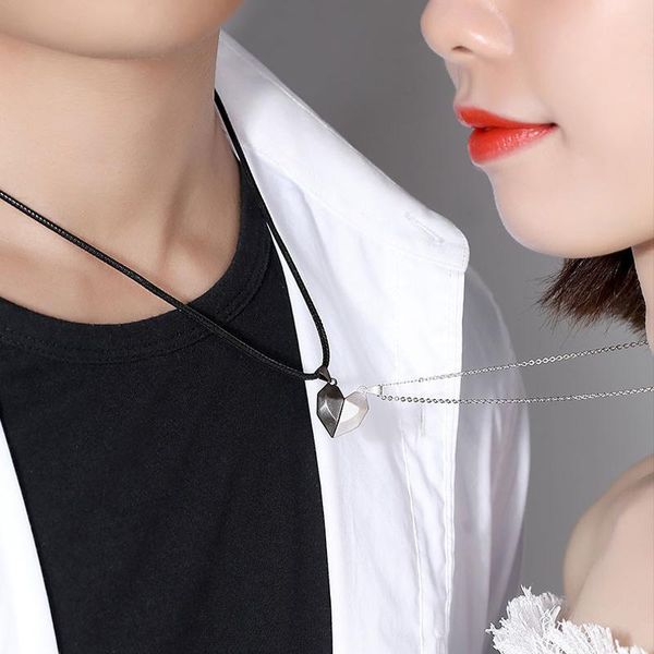 chains 2pcs/set couple necklaces attarction between lovers heart magnetic pendant necklace for women valentine's day jewelry gift, Silver
chains 2pcs/set couple necklaces attarction between lovers heart magnetic pendant necklace for women valentine's day jewelry gift, Silver