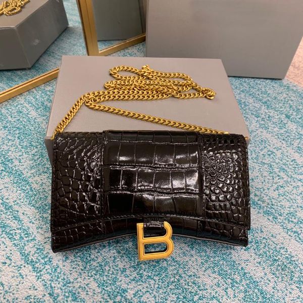 duffel bags women's small crossbody bag cowhide shoulder handbag classic crocodile stone pattern solid purse with zip
duffel bags women's small crossbody bag cowhide shoulder handbag classic crocodile stone pattern solid purse with zip