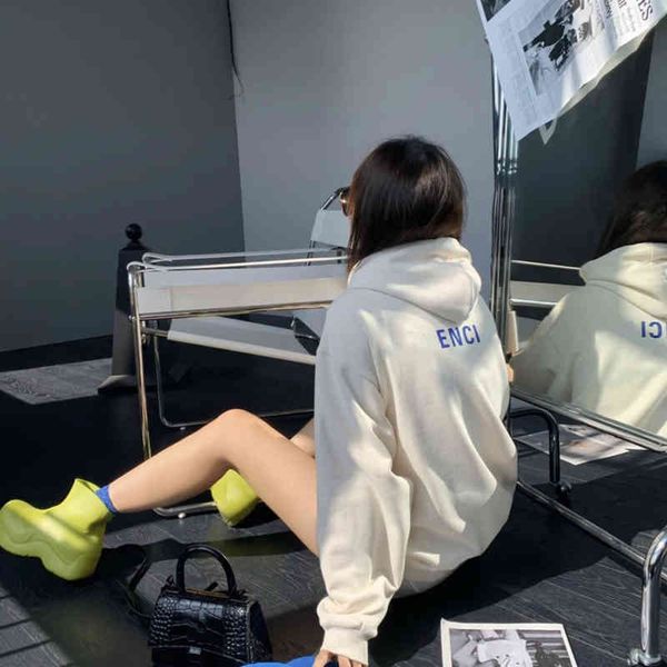 2022 factory wholesale new back lettered print trendy women's casual fall student couple large loose hoodie, Black
2022 factory wholesale new back lettered print trendy women's casual fall student couple large loose hoodie, Black